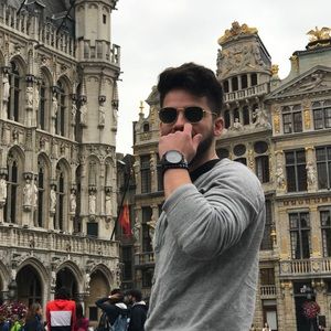 Meet your Posher, André